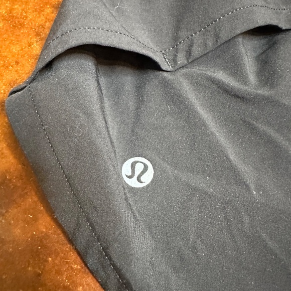 Lululemon Speed up shorts - Picture 2 of 5